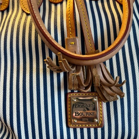 Vintage Dooney & Burke Coated Tote Bag - Picture 2 of 5